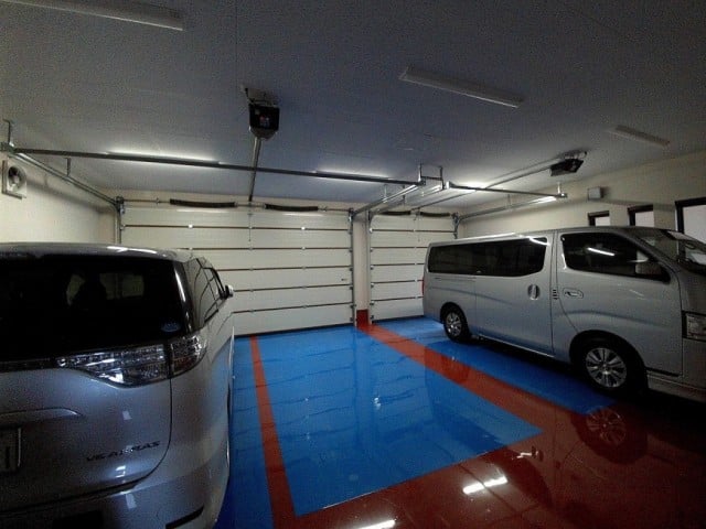 車庫内部2
