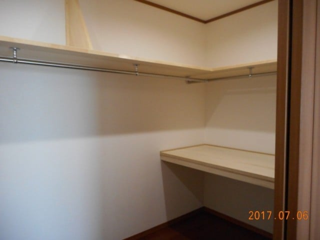 収納たっぷりクローゼット